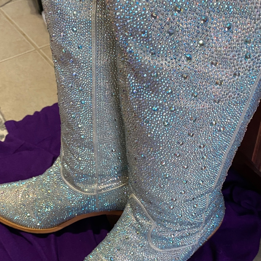 Source Unknown Sparkling Silver Heeled Boots - image 4